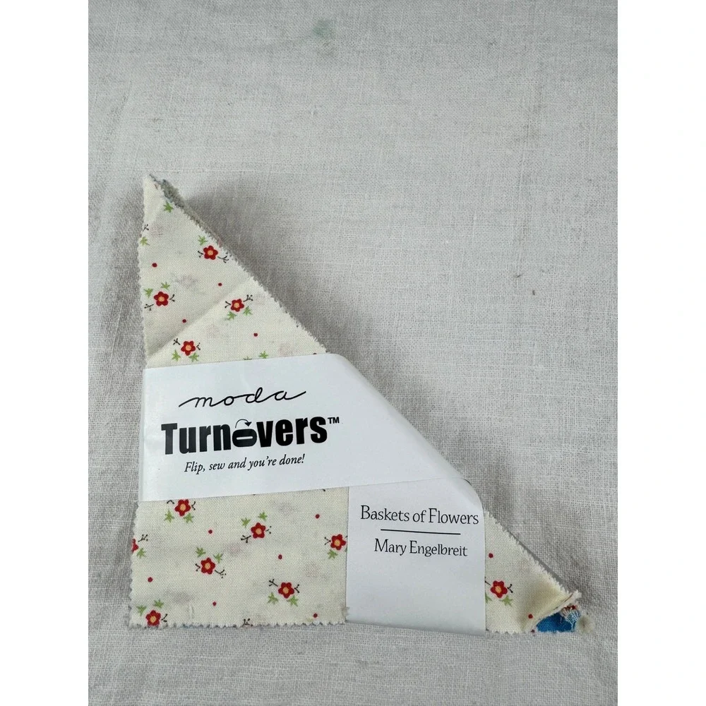 Moda Turnovers Baskets of Flowers Mary Engelbreit 80 Triangles Precut Fabric OOP